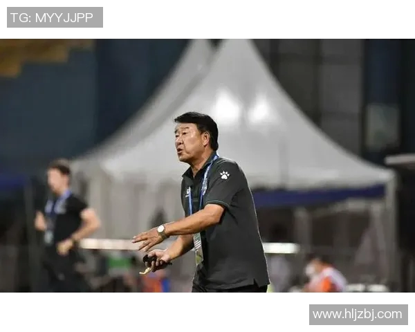 天山雪豹迎战广州恒大力争胜利展现球队实力与斗志